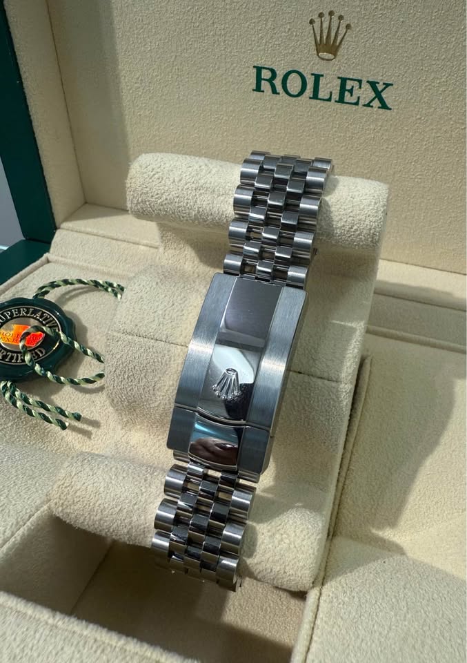 Rolex Datejust 2023 - 41mm Full set , Mint condition Ref# 126300