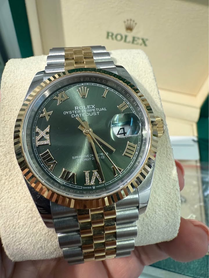 Rolex Datejust 2024 Mint Condition Jubilee Bracelet 18k Olive Green