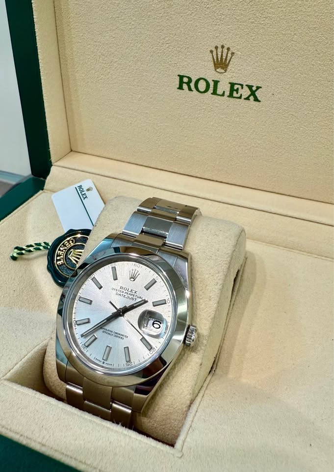 Rolex Datejust 41mm Unworn Condition 2021 Full Set , Ref#126300 Silver Dial