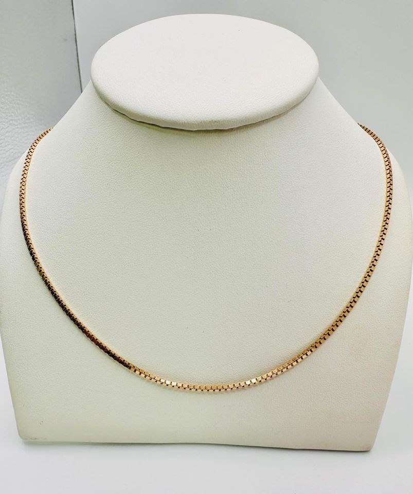 Solid 10karat Gold Italian Gold Box Chain 24” With Lobster Clasp