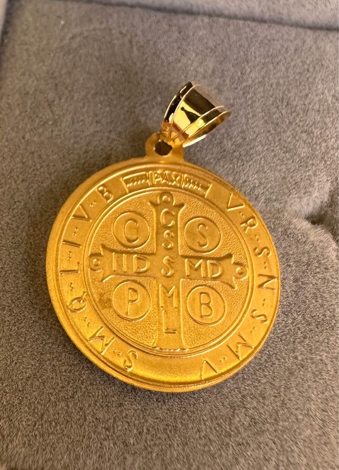 Solid Gold Saint Benedict | Religious Pendant in 14K Solid gold 28mm