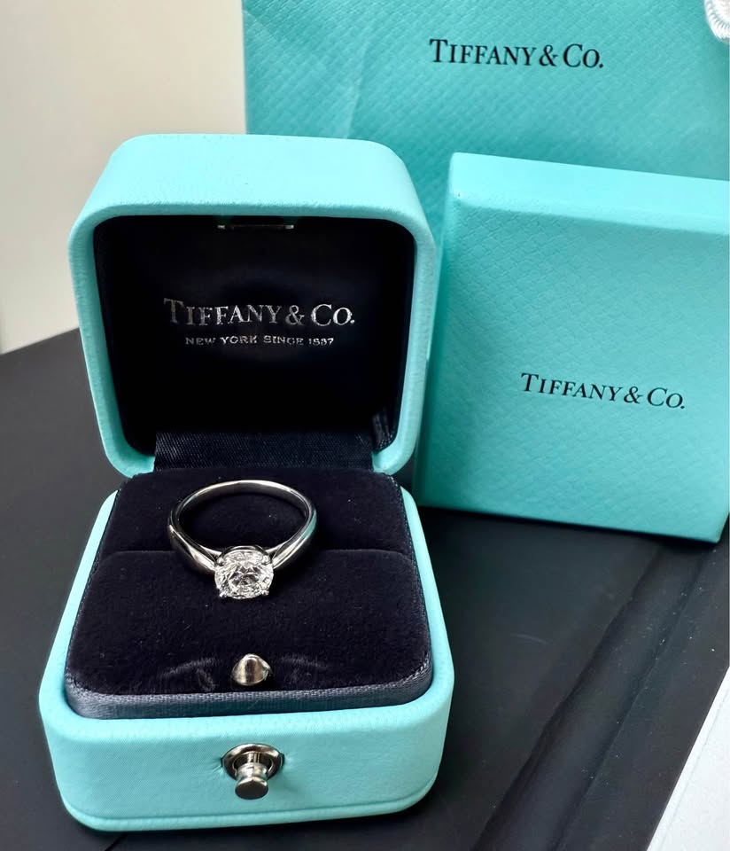 Tiffany & Co. Natural Diamond Solitaire Engagement Ring 1.12 CT In Platinum