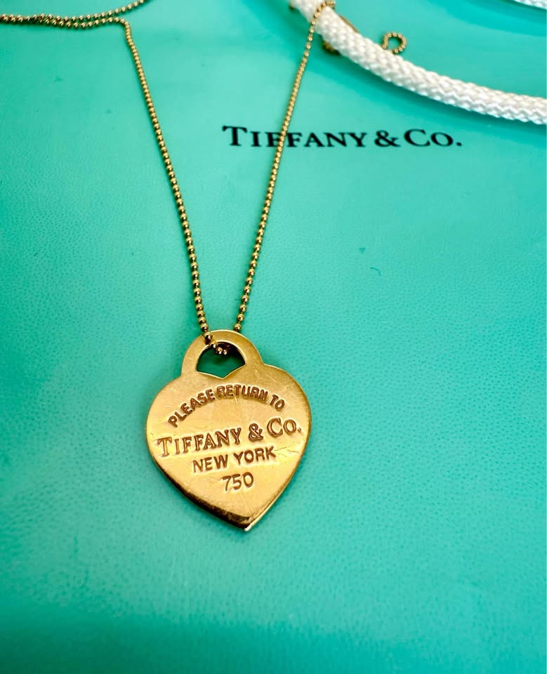 Tiffany & Co 18karat Yellow Gold Return to Tiffany Medium Heart Necklace with 18” Tiffany Bead Chain