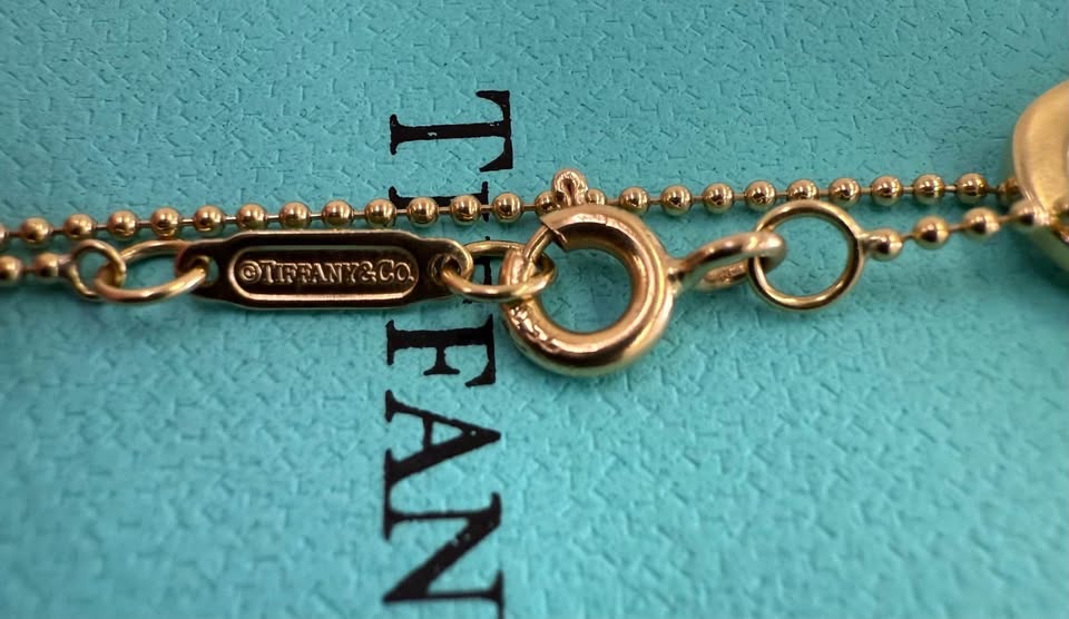 Tiffany & Co 18karat Yellow Gold Return to Tiffany Medium Heart Necklace with 18” Tiffany Bead Chain