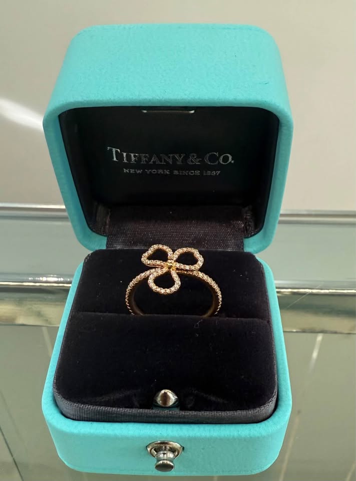 Tiffany & Co Paper Flower 18k &Natural Diamonds Ring