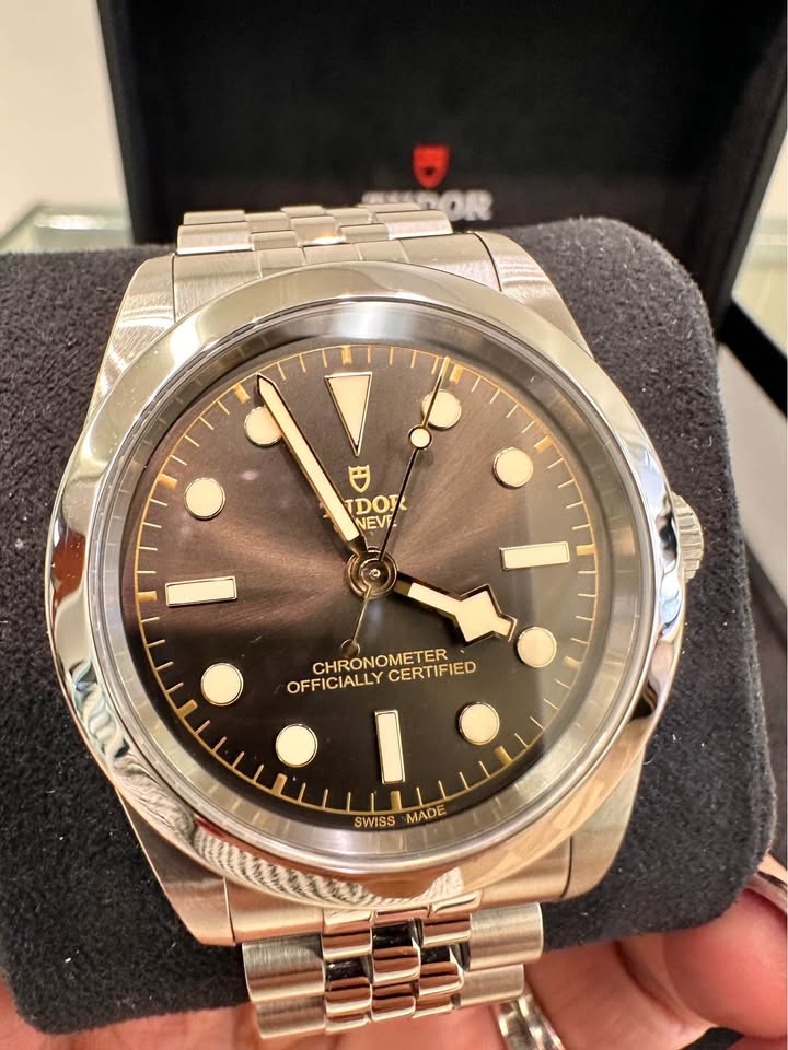 Tudor Black Bay 39mm , Complete set , 2023 New Condition