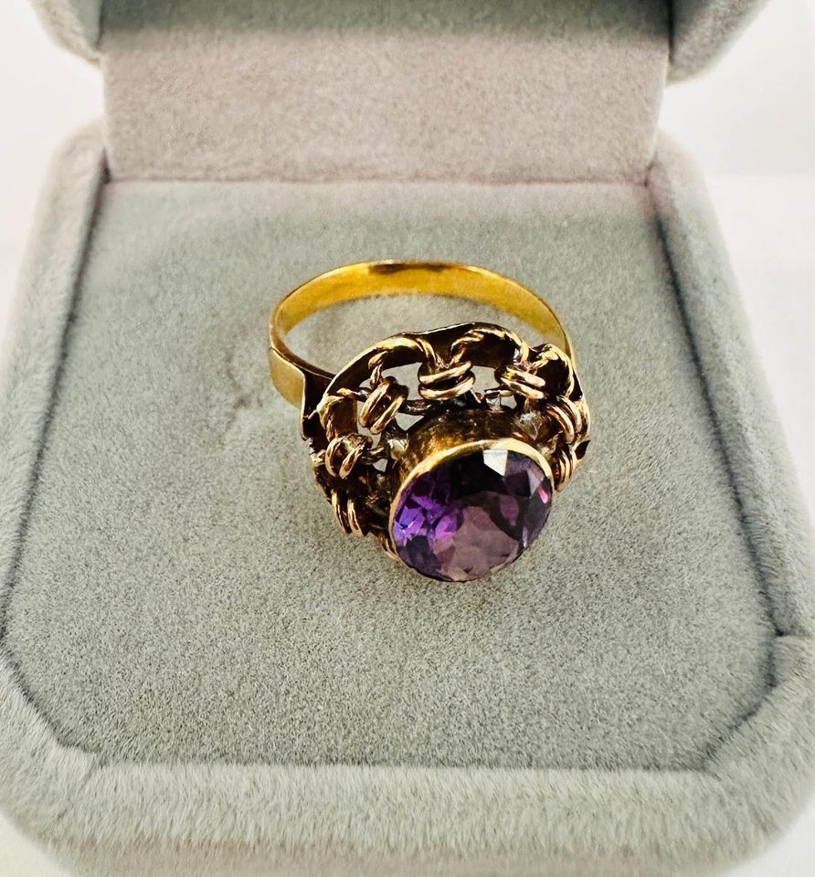 Vintage 18Karat yellow gold statement Ring, 3.00 carat Natural Amethyst