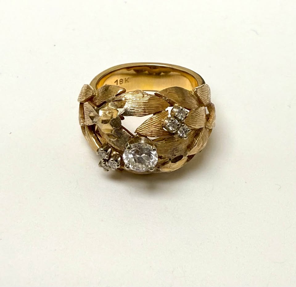 Vintage 18k Gold Heavy Handmade Ring with Natural Diamonds 0.50Carat