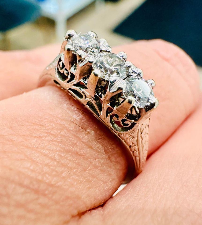 Vintage Birks 18karat Past.Present.Future Natural Diamonds Old European Cut 0.60CTW