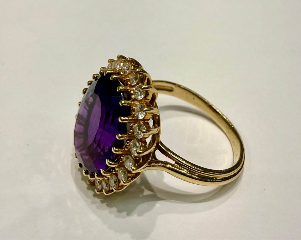 Vintage Natural Diamonds and Amethyst 7 carats in 10k Yellow Gold