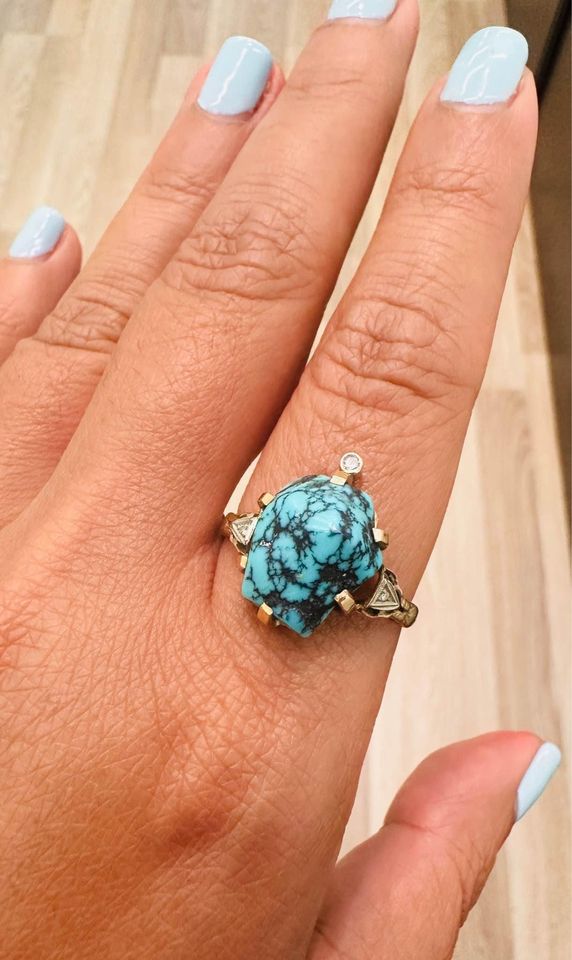 Vintage Turquoise and Natural Diamonds Ring in 14k Gold