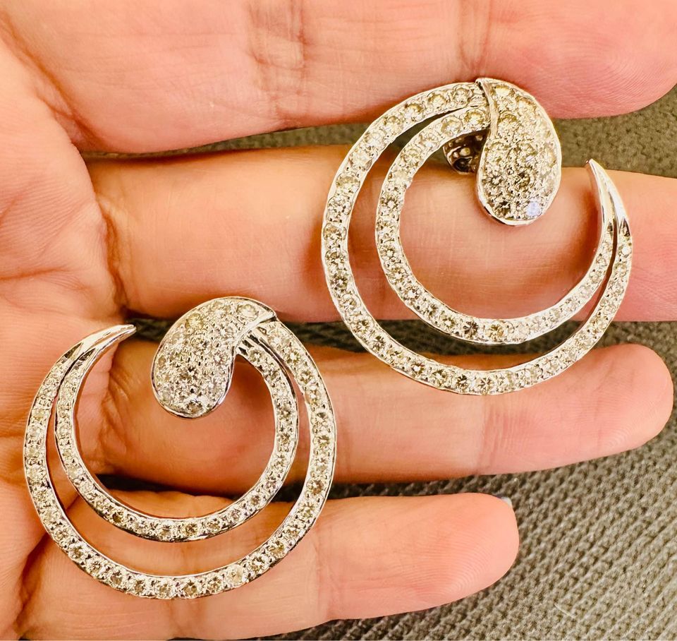 2.00CTW Natural Diamonds, 18k Gold Earrings , 31mm